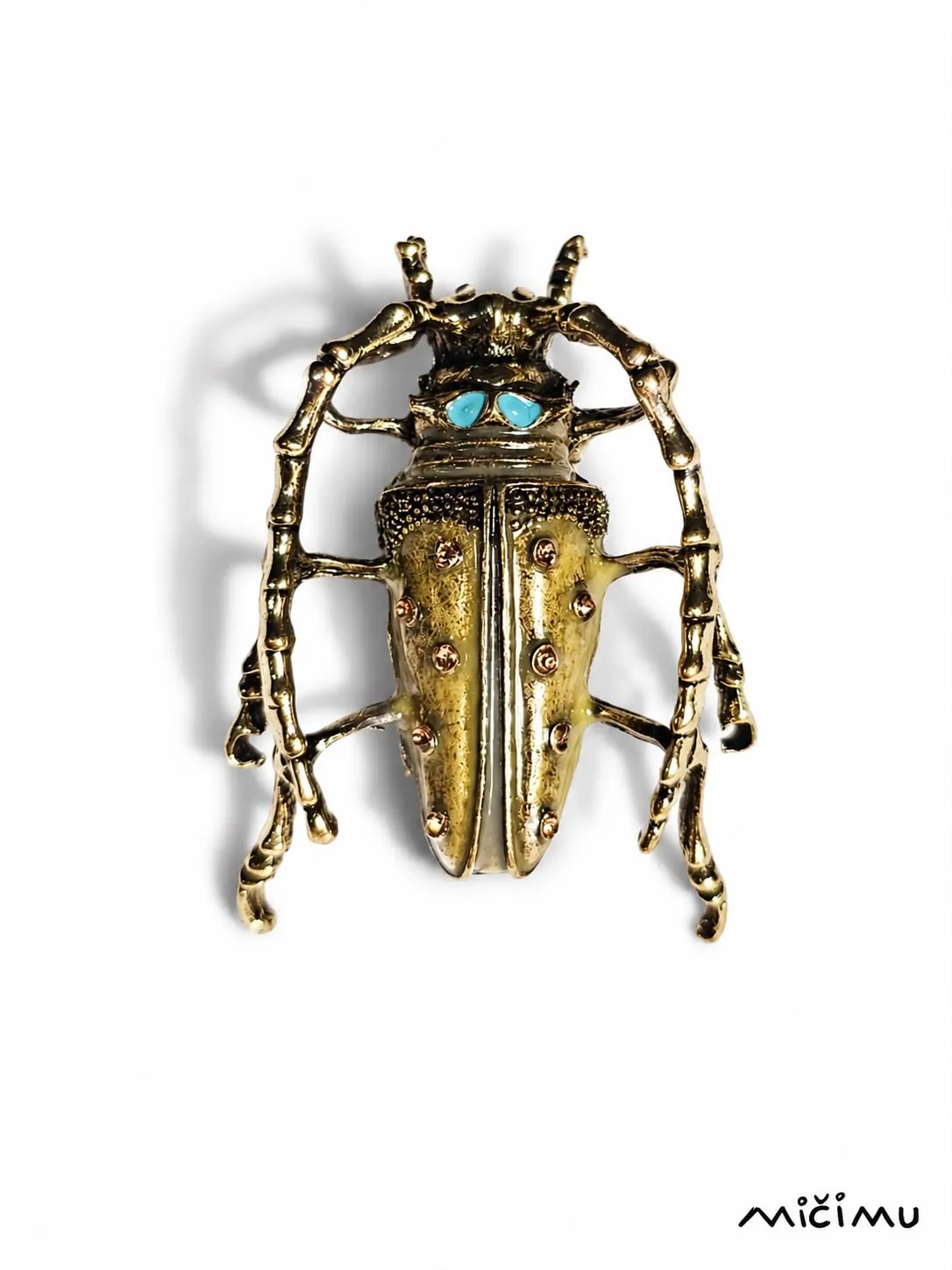 Blue Eye Roach