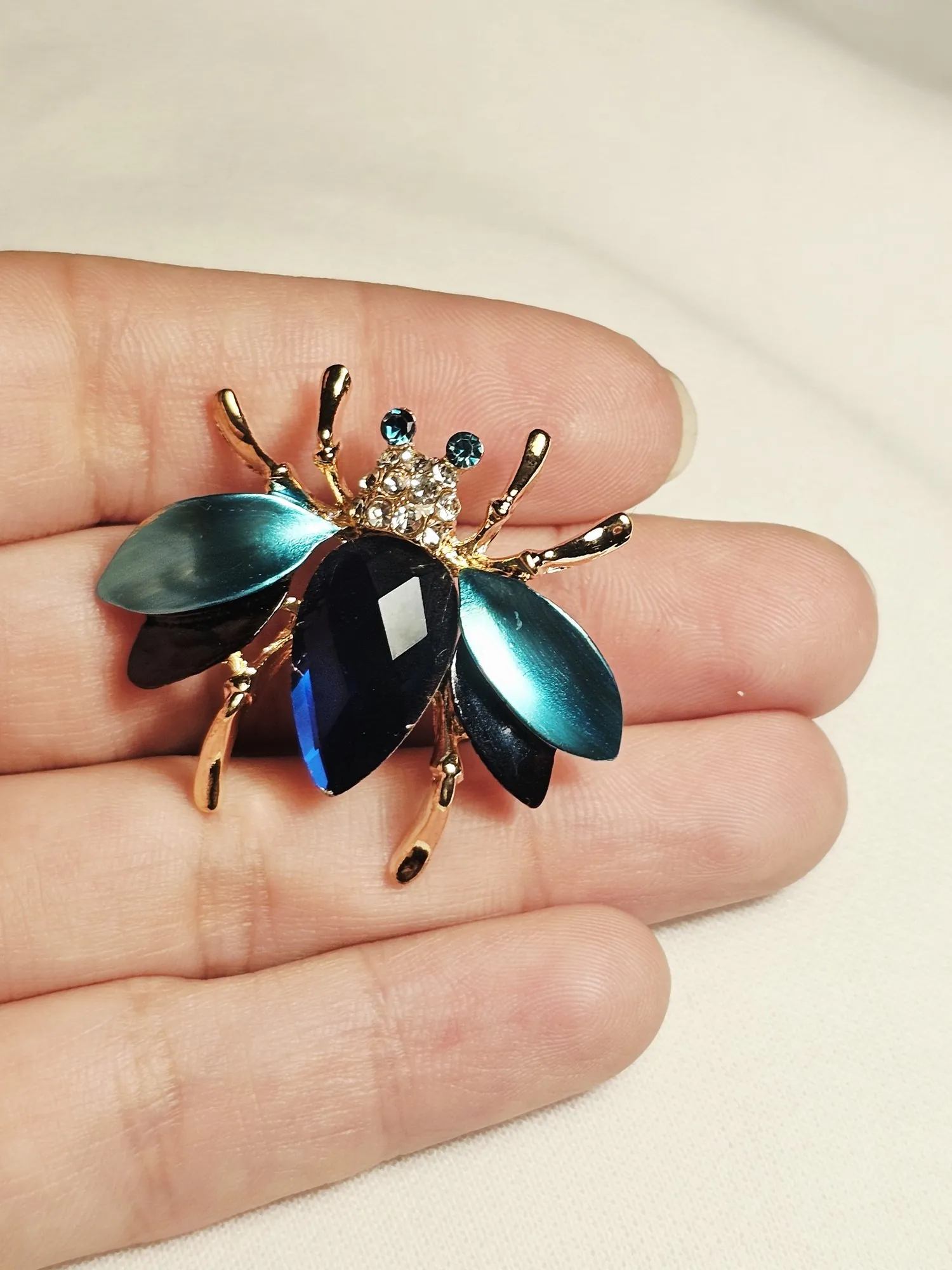 Sapphire Bee view 2